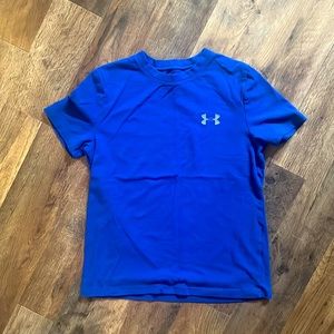 Boys Under Armour shut